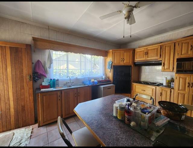 3 BEDROOM HOUSE FOR SALE IN MOUNTAIN VIEW